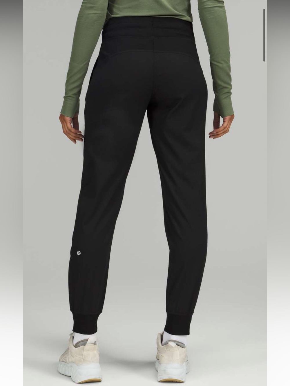 Lululemon Dance Studio Mid-Rise Jogger
Black